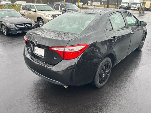 Used 2015 Toyota Corolla LE image 5