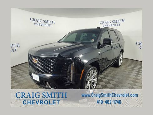 Used 2025 Cadillac Escalade Sport Platinum w/ LPO, Floor Liner Package AWD/4WD image 1