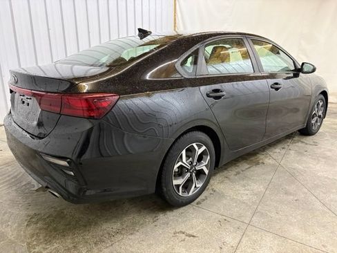 Used 2019 Kia Forte LXS FWD image 5