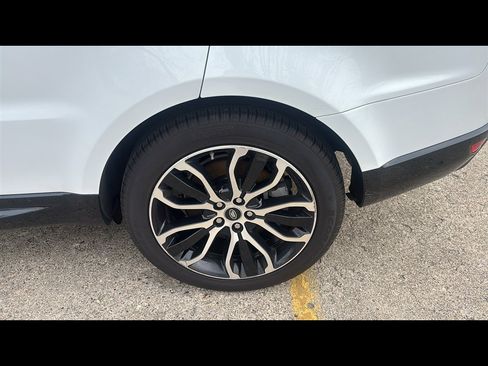 Used 2021 Land Rover Range Rover Sport HSE Silver Edition image 28