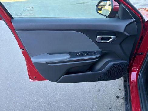 New 2025 Kia K4 LXS image 28