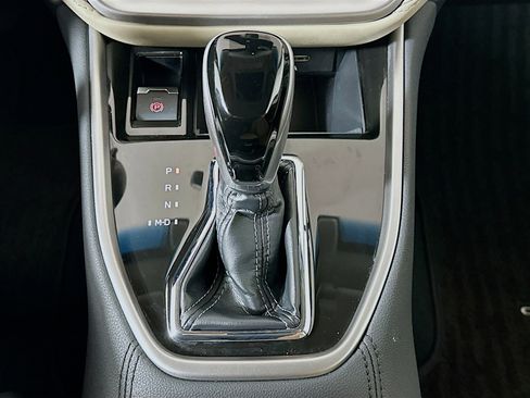 Used 2022 Subaru Outback Limited AWD/4WD image 25