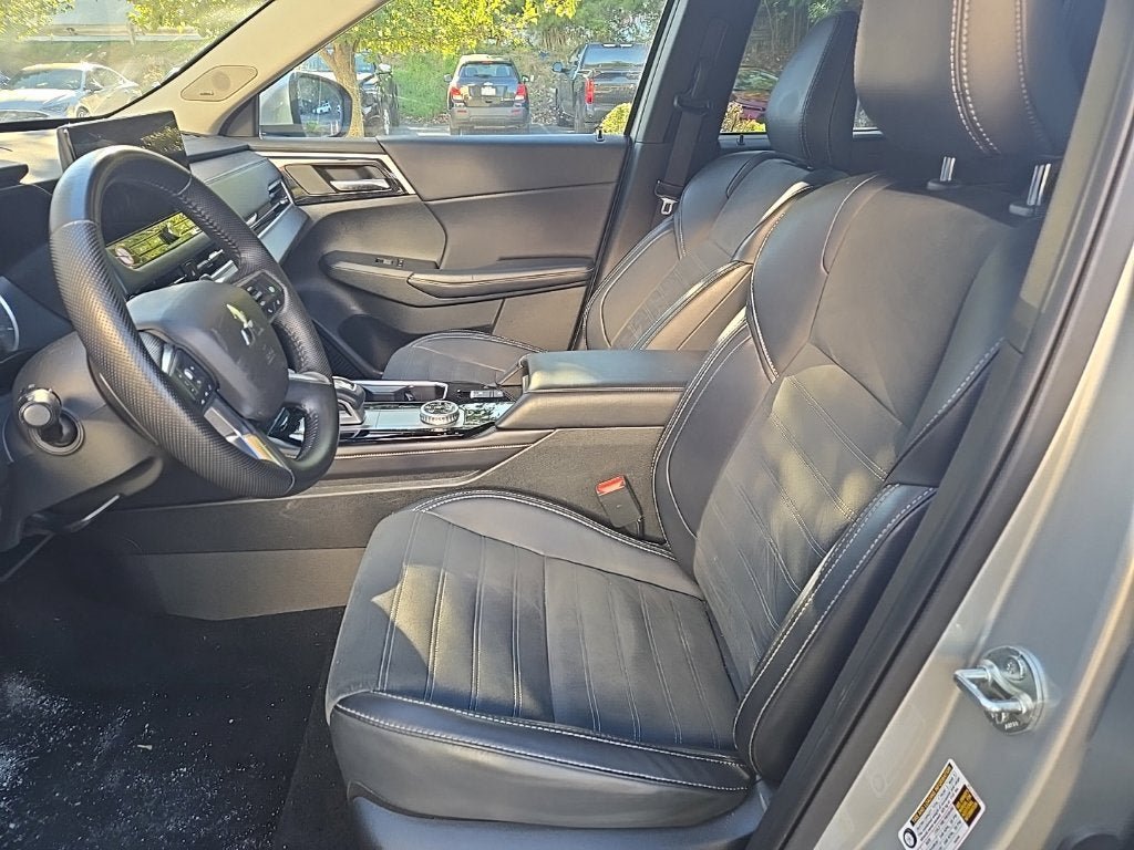 Used 2025 Mitsubishi Outlander SE AWD/4WD image 11