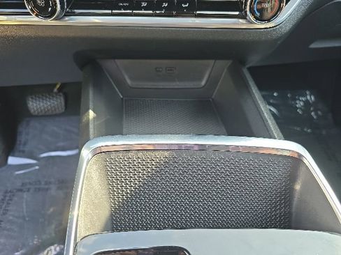 Certified 2026 Chevrolet Equinox LT AWD/4WD image 17