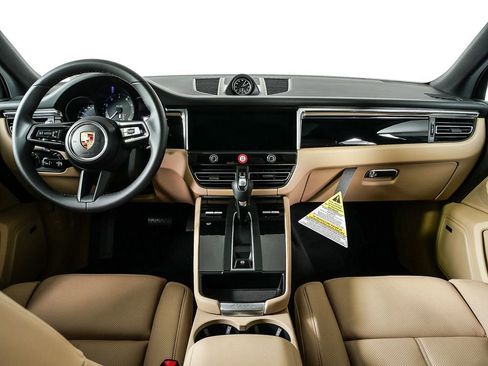 New 2026 Porsche Macan image 22