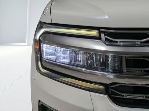 Used 2023 Ford Expedition Max Platinum AWD/4WD image 9