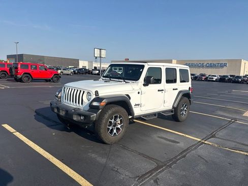Used 2023 Jeep Wrangler Unlimited Sport w/ Sun And Sound Package AWD/4WD image 4