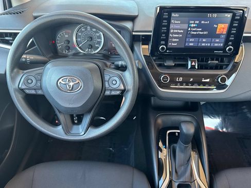 Certified 2022 Toyota Corolla LE FWD image 18