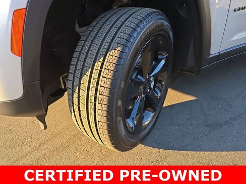 Used 2025 Jeep Grand Cherokee Limited w/ Black Appearance Package image 33