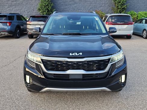 Used 2022 Kia Seltos SX w/ Sunroof Package AWD/4WD image 2