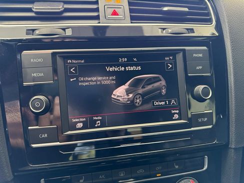 Used 2018 Volkswagen GTI S FWD image 28