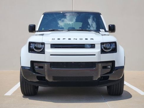 New 2026 Land Rover Defender 130 X-Dynamic SE AWD/4WD image 2