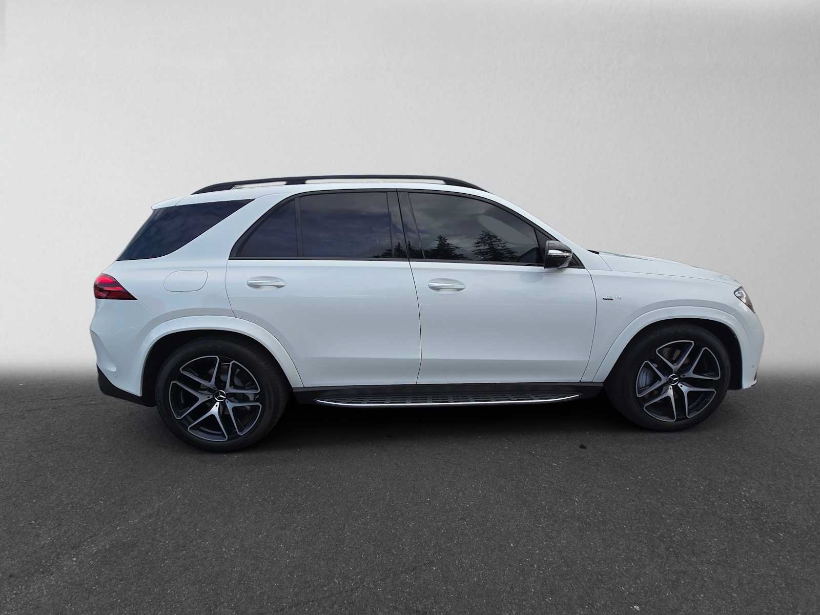 Used 2024 Mercedes-Benz GLE 53 AMG 4MATIC image 2