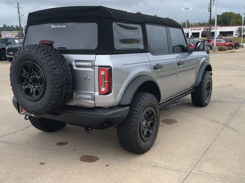 Used 2023 Ford Bronco Badlands image 7