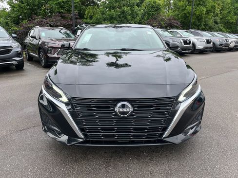 Used 2024 Nissan Altima 2.5 SV w/ SV Premium Package FWD image 36