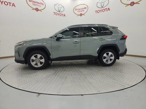Used 2022 Toyota RAV4 XLE FWD image 5