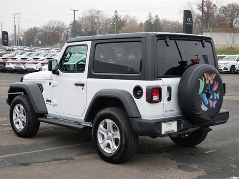 Used 2023 Jeep Wrangler Sport S image 4