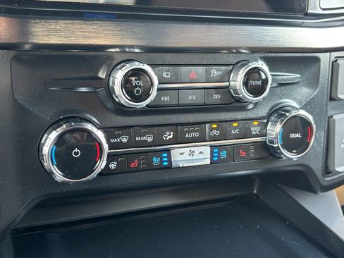 Used 2025 Ford F250 Lariat w/ Chrome Package image 22