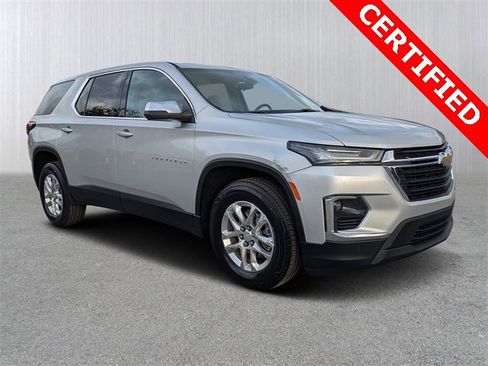 Certified 2022 Chevrolet Traverse LS image 1