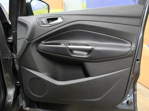 Used 2019 Ford Escape SEL FWD image 9