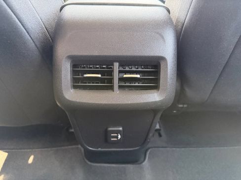 Used 2019 Chevrolet Equinox LT FWD image 27