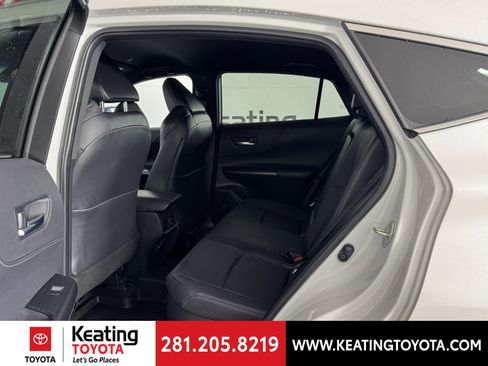 Certified 2024 Toyota Venza XLE image 17