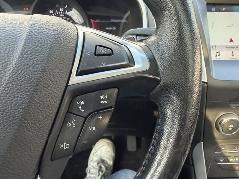 Used 2017 Ford Edge SEL w/ Equipment Group 201A AWD/4WD image 24