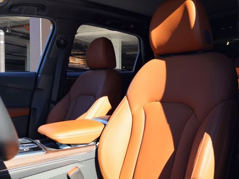 Used 2025 Audi Q7 3.0T Prestige w/ Prestige Package image 5