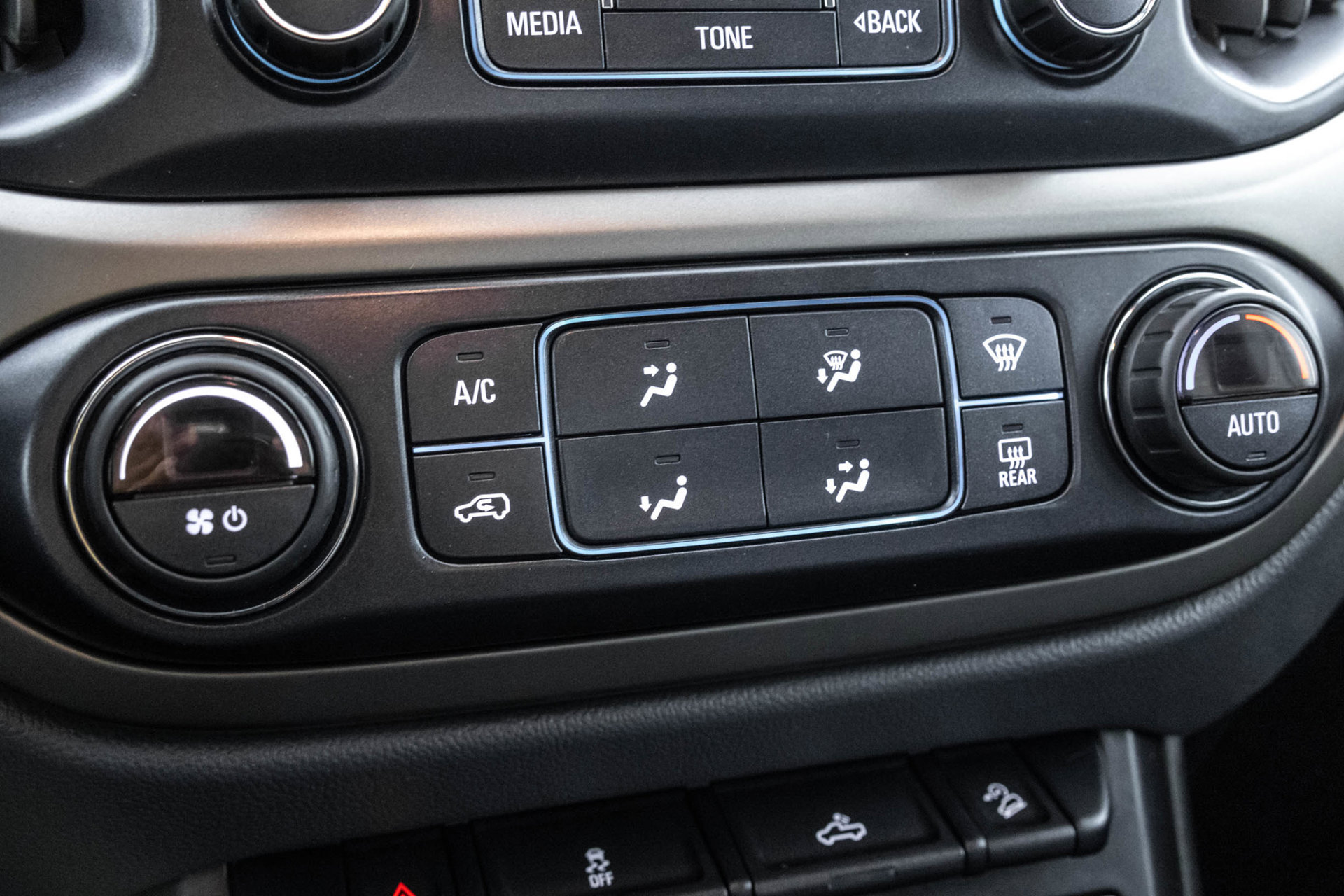 Used 2017 Chevrolet Colorado Z71 AWD/4WD image 29