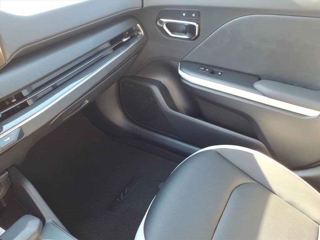 New 2026 Kia K4 GT-Line w/ GT-Line Premium Package FWD image 26