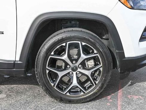 Used 2025 Jeep Compass Limited AWD/4WD image 13
