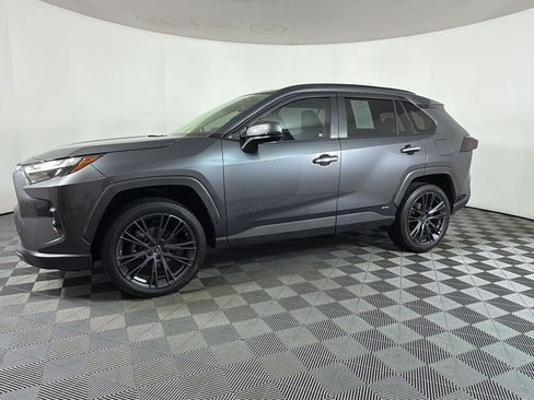 Used 2022 Toyota RAV4 Limited AWD/4WD image 17