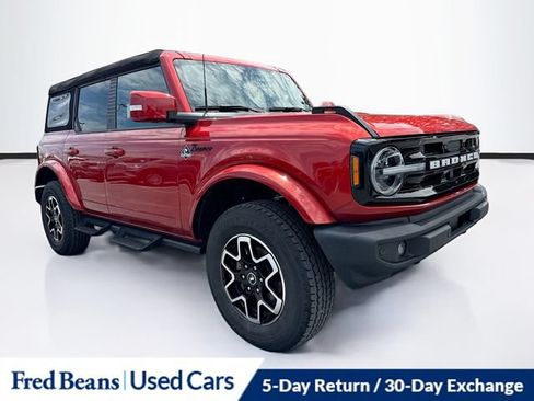 Used 2024 Ford Bronco Outer Banks AWD/4WD image 1