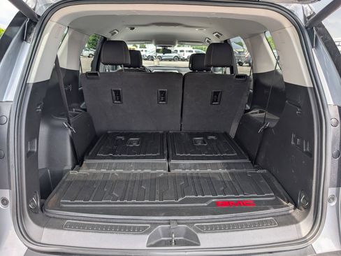 Used 2020 GMC Acadia SLE w/ Driver Convenience Package FWD image 21