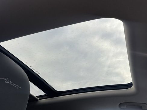 Certified 2023 Buick Envision Avenir image 16