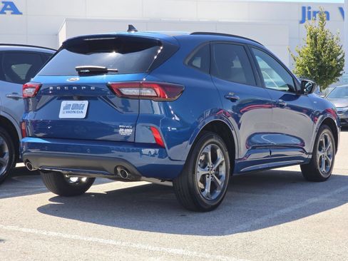 Used 2023 Ford Escape ST-Line w/ Tech Pack #1 AWD/4WD image 6