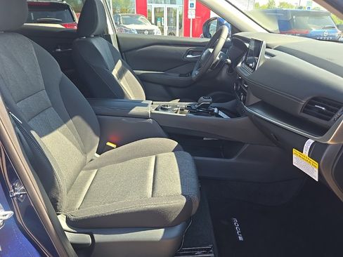 New 2026 Nissan Rogue SV image 25