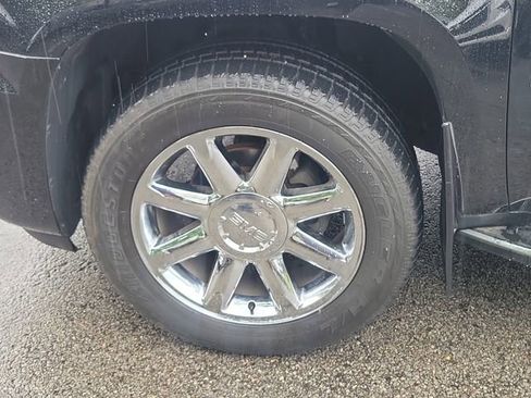 Used 2014 GMC Yukon Denali AWD/4WD image 5