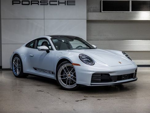 Used 2025 Porsche 911 Carrera image 10