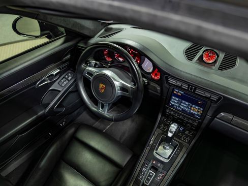 Used 2016 Porsche 911 Turbo image 84