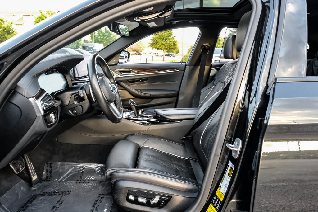 Used 2021 BMW M550i xDrive w/ Executive Package AWD/4WD image 35
