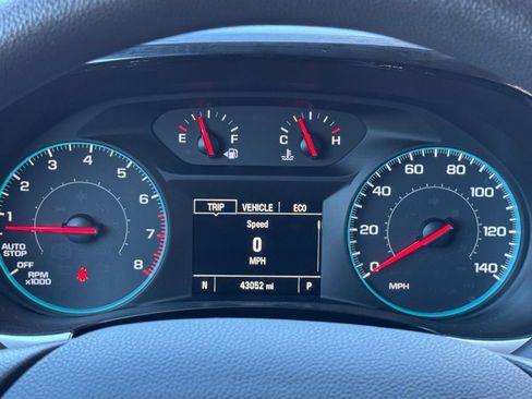 Used 2021 Chevrolet Traverse LS image 26