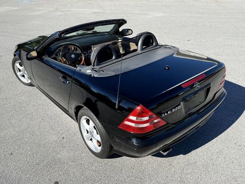 Used 2003 Mercedes-Benz SLK 320 image 3