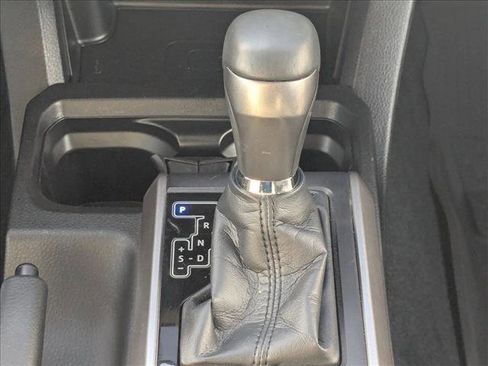 Used 2022 Toyota Tacoma Limited image 11