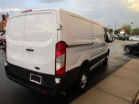 Used 2021 Ford Transit 150 Low Roof AWD image 5