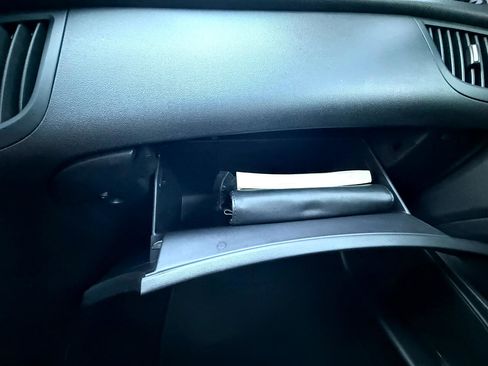 Used 2015 Hyundai Genesis 3.8 image 17