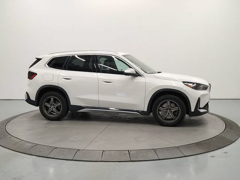 Used 2024 BMW X1 xDrive28i w/ Convenience Package AWD/4WD image 9