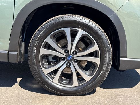 Used 2019 Subaru Forester Limited image 4