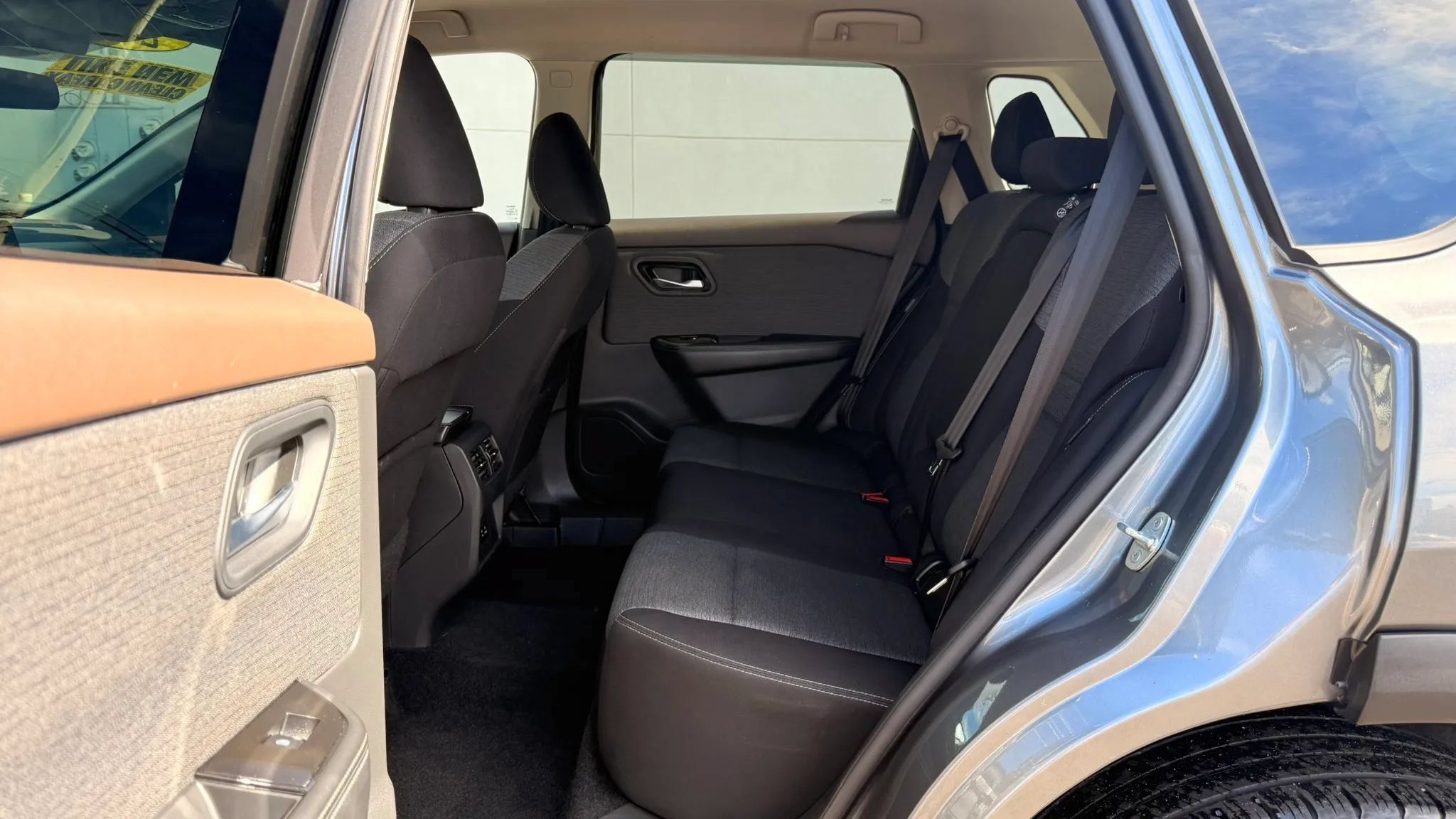 Used 2021 Nissan Rogue SV AWD/4WD image 13