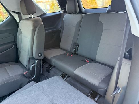 Used 2019 Chevrolet Traverse LT image 28